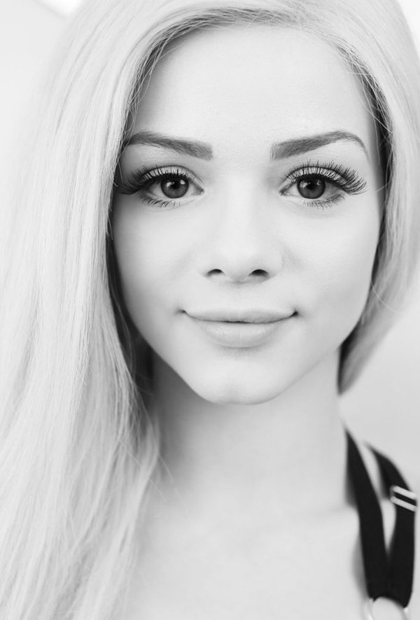Есения, 26